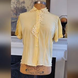 Antique Jean Kelly Yellow Button-up Blouse With Lace Trim